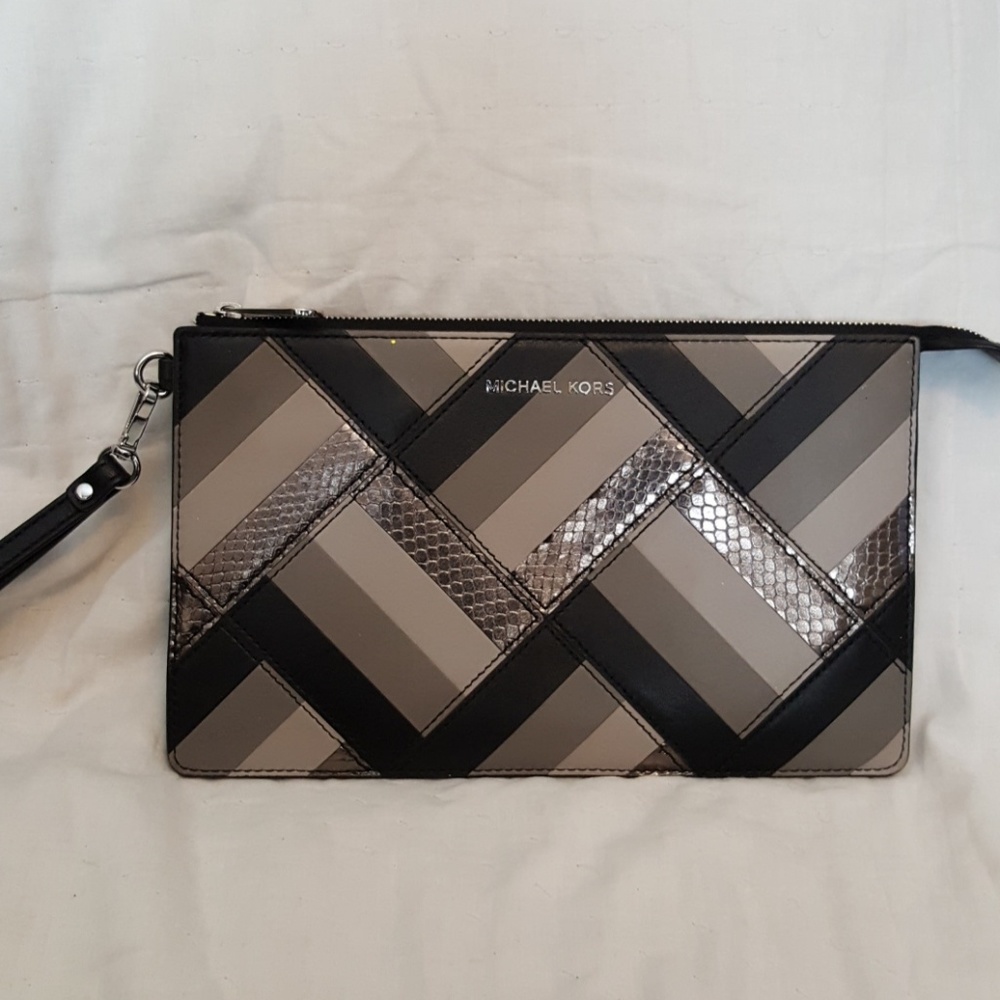 Michael Kors Black and Gray Wristlet